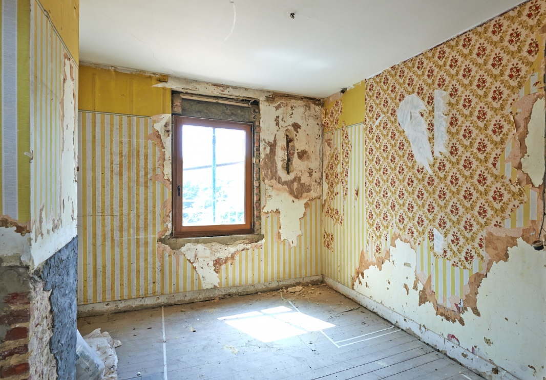 Before: Traditional Portland bathroom ready for modern update